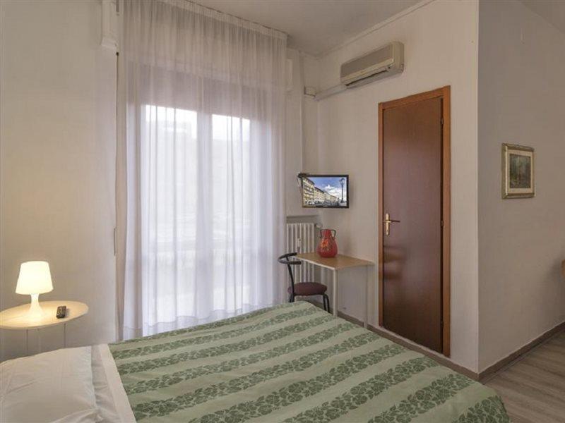 Hotel Cecile ปิซา ภายนอก รูปภาพ