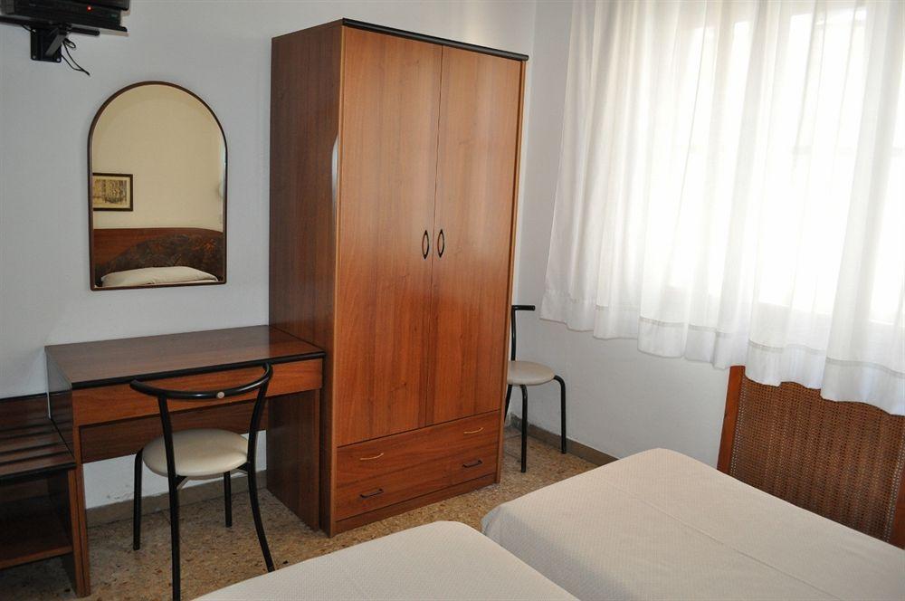 Hotel Cecile ปิซา ภายนอก รูปภาพ