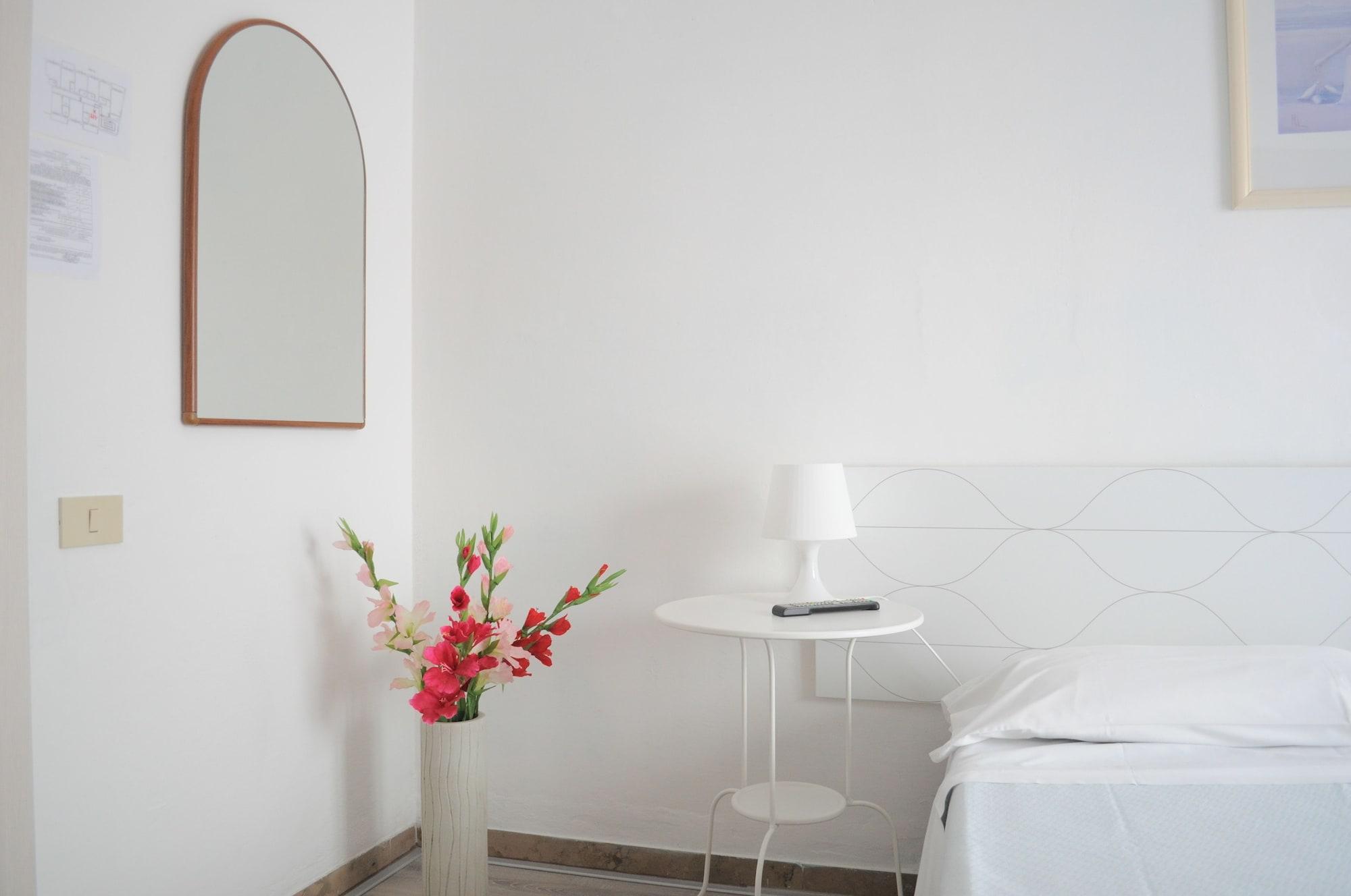 Hotel Cecile ปิซา ภายนอก รูปภาพ