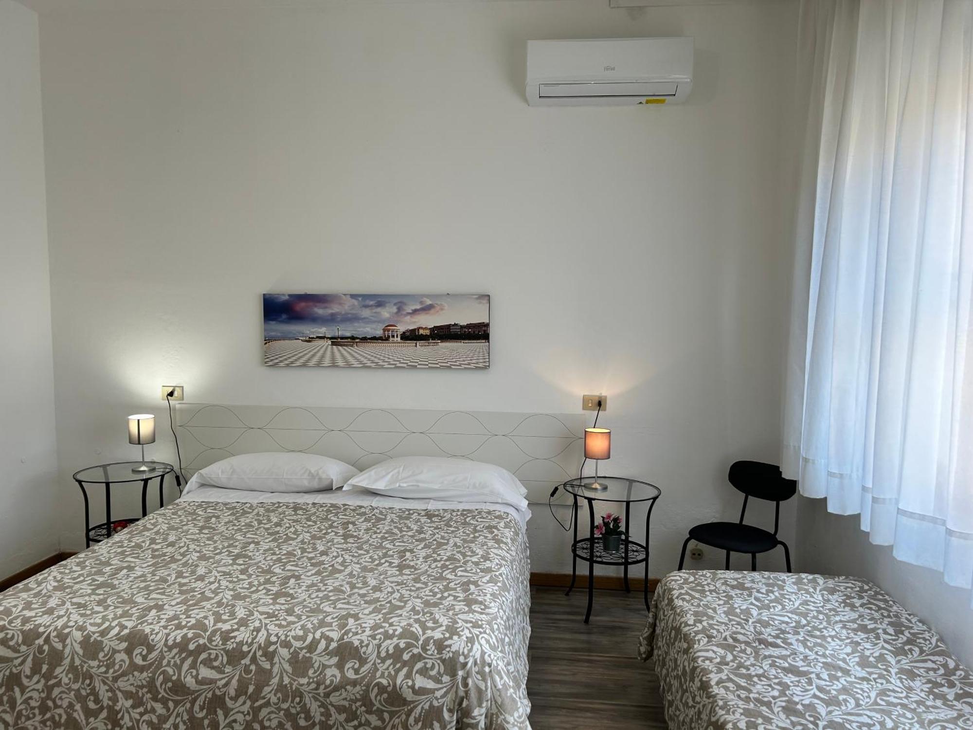 Hotel Cecile ปิซา ภายนอก รูปภาพ