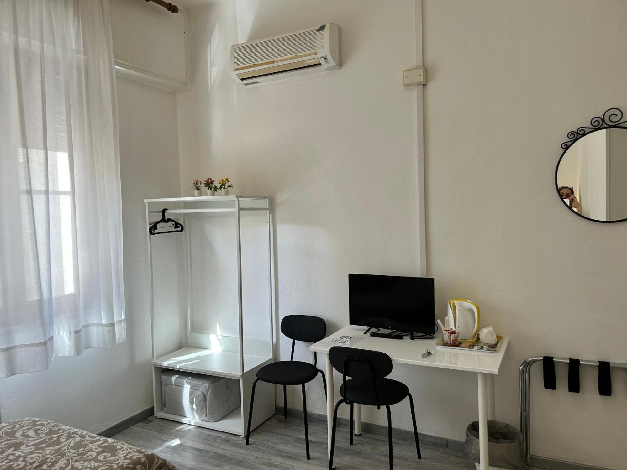 Hotel Cecile ปิซา ภายนอก รูปภาพ